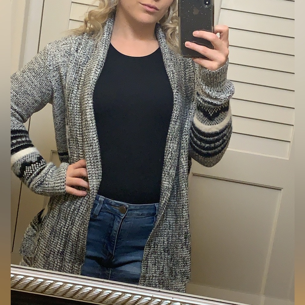 Maurice’s XS Grey/Black/White Thick Cardigan